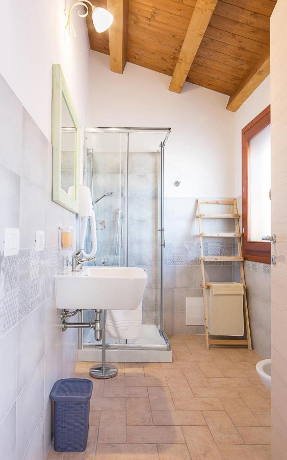 Edomat Bed & Breakfast Monserrato Dış mekan fotoğraf
