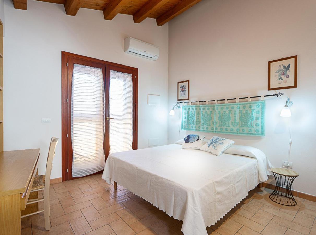 Edomat Bed & Breakfast Monserrato Dış mekan fotoğraf
